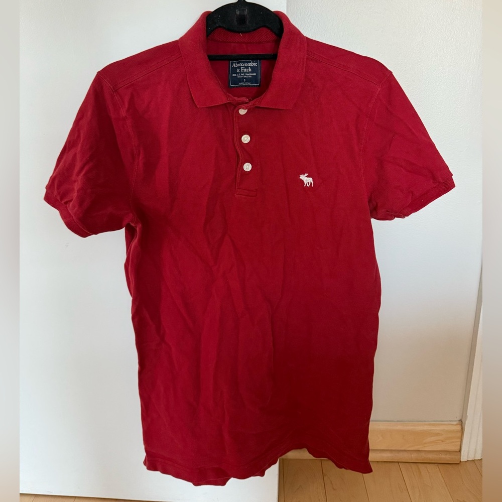 Abercrombie & Fitch Classic Red Stretch Polo Shirt (Men’s Small)